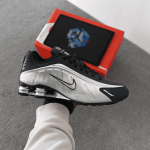 Shox R4 Silver Black