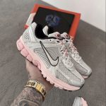 Vomero 5 Silver Pink