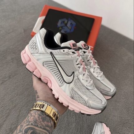 Vomero 5 Silver Pink